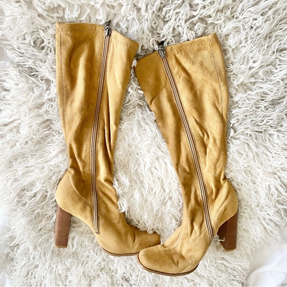 BONGO Women's Sz 7 Sand Brown Below the Knee Faux-Suede Fabric Square Toe Boots - Picture 4 of 8